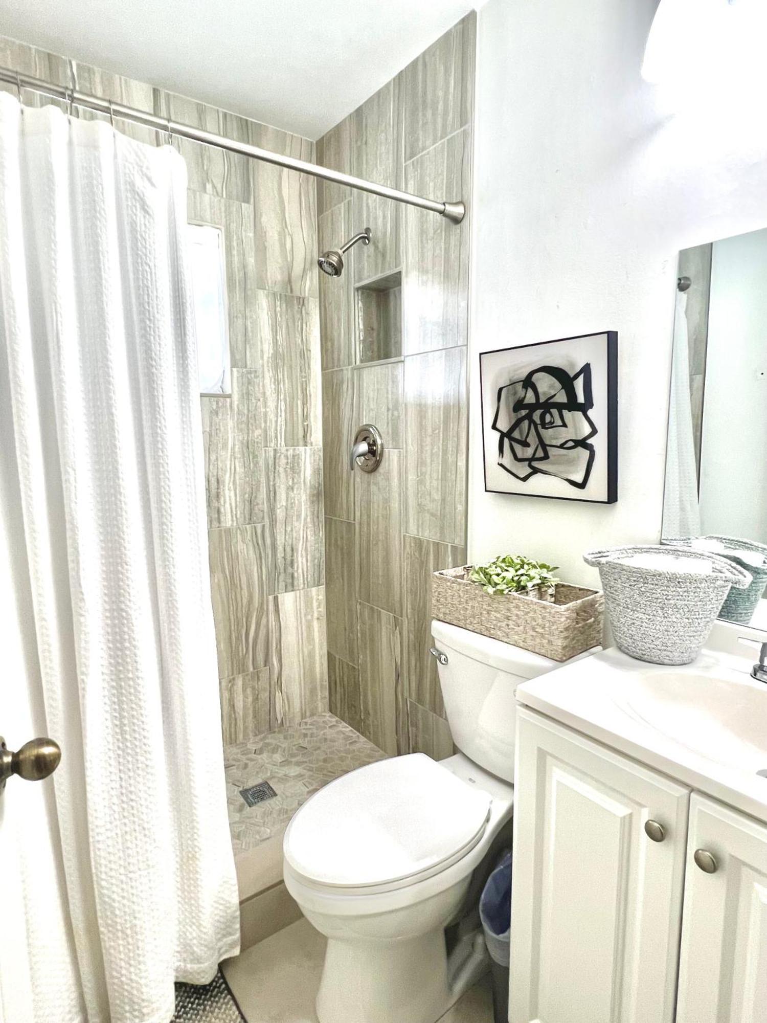 Spacious Home Near Downtown & The Beach 델레이비치 외부 사진
